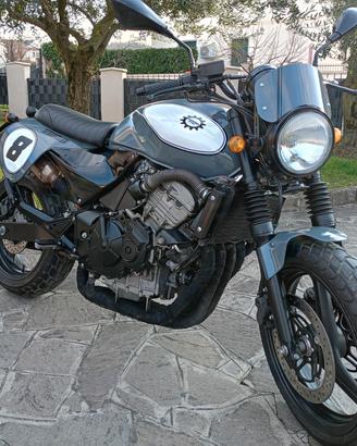 Honda Hornet Scrambler 