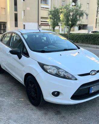 Ford fiesta 2011