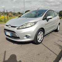 Ford Fiesta pochi km