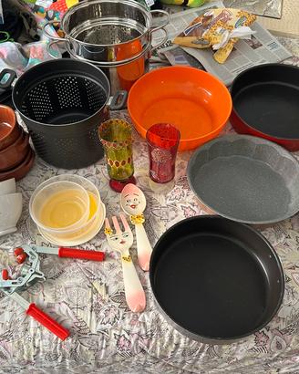 Grande lotto stoviglie cucina