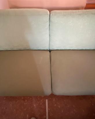 Divano due posti con due poltrone
