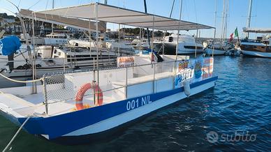 Barca escursioni - Noleggio Aquabus  26 12 persone