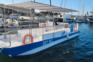 Barca escursioni - Noleggio Aquabus  26 12 persone
