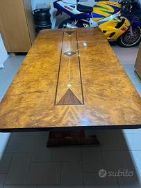 Tavolo in radica di noce