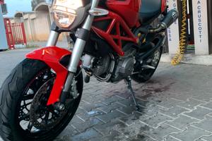 Ducati monster 796