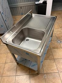 Tavolo inox con lavello