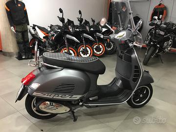 Piaggio Vespa 300 GTS s sport- 2010