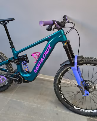 Santa Cruz Bullit  full optional 