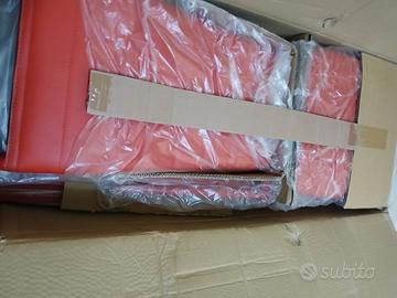 sedie rosse in pelle 