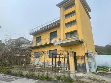 4 LOCALI A BENEVENTO