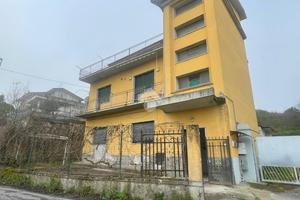 4 LOCALI A BENEVENTO