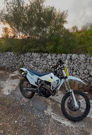 HUSQVARNA 250 2022