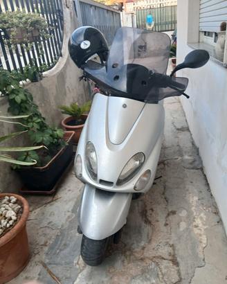 Yamaha Majesty 125 