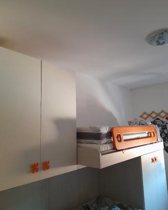 cameretta con letto a castello