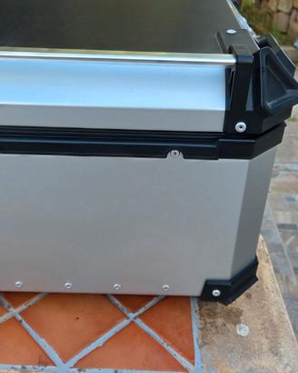 bauletto top case 65l  e piastra