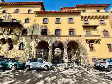 4 LOCALI A FIRENZE