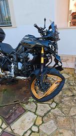 VOGE VALICO 900 DSX SINISTRATA. 