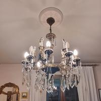 Lampadario in bronzo con putti e pendagli
