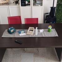 Tavolo direzionale o da riunione con libreria