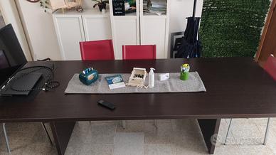 Tavolo direzionale o da riunione con libreria