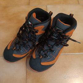 Scarponcini trekking n. 37