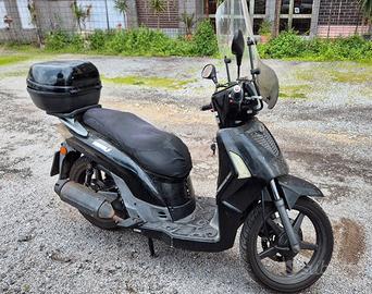 Moto Kymco 200i