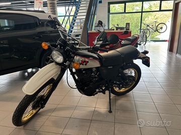 Yamaha XT 400