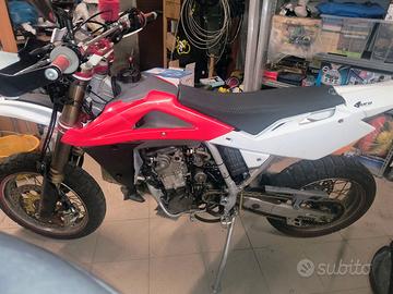 Husqvarna Motard 