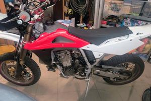 Husqvarna Motard 