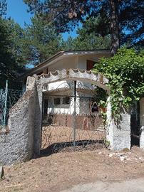 Taverna, Villaggio Racise