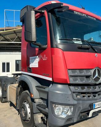 Trattore Mercedes Arocs 6x4 euro 6