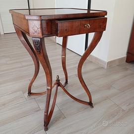 Tavolino antiquariato 