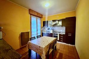VILLA A SCHIERA A POGGIO TORRIANA