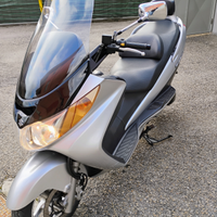 Suzuki Burgman 400