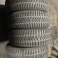 220 50 18 Pirelli Winter