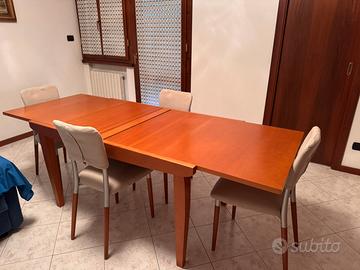 Tavolo da pranzo allungabile con 4 sedie