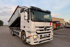 Macchina operatrice mercedes benz targa gialla