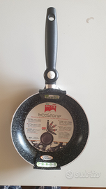 Padellino antiaderente con manico pieghevole