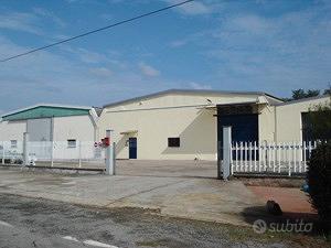 Salone industriale - logistica eccellente