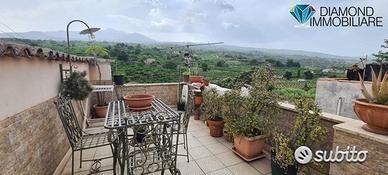 Rifinita casa semi-indipendente a Giarre centro