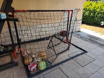 porte da calcio e palloni