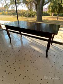 Tavolo in legno massiccio arte povera con cassetto