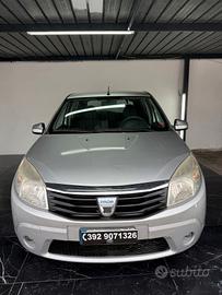 Dacia Sandero 1.2 16V Lauréate