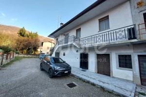 Villa a schiera di testa - Torreano