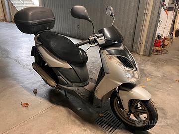 Aprilia sport city 200