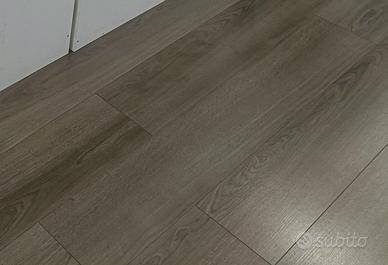 Parquet laminato rovere grigio 