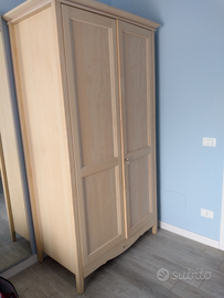 Armadio e comodino minacciolo