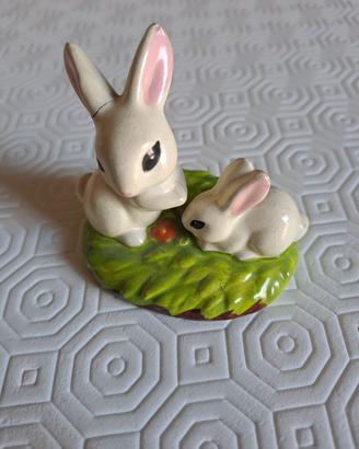 Conigli in ceramica