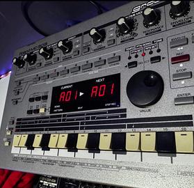 Roland MC-303 Groovebox – Vintage Anni ’90