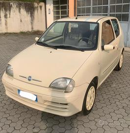 Auto Fiat 600